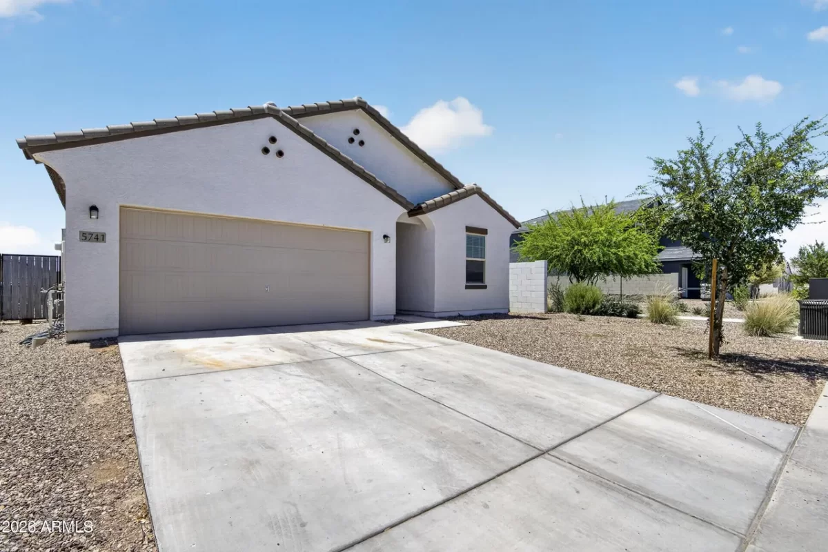 4BR House for Sale in Laveen, AZ