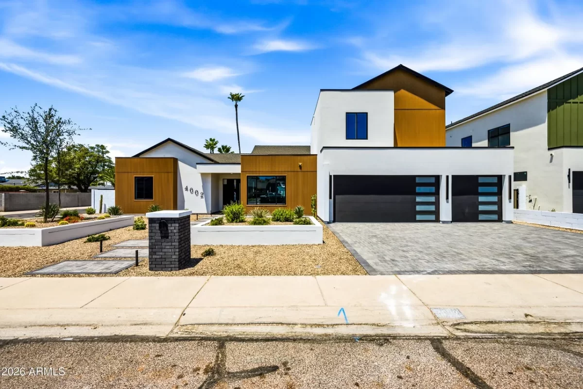 4BR House for Sale in Phoenix, AZ