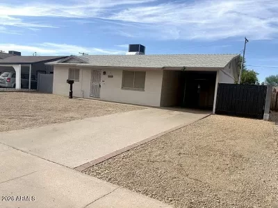 2BR House for Sale in Phoenix, AZ