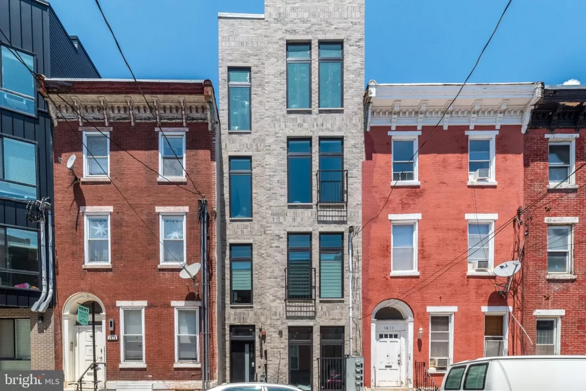 2BR Condo for Sale in Philadelphia, PA