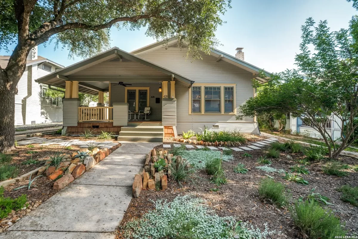 2BR House for Sale in San Antonio, TX