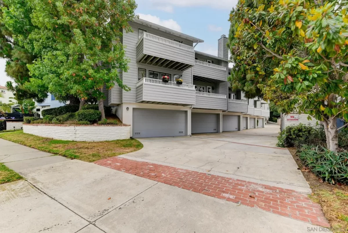 2BR House for Sale in San Diego, CA