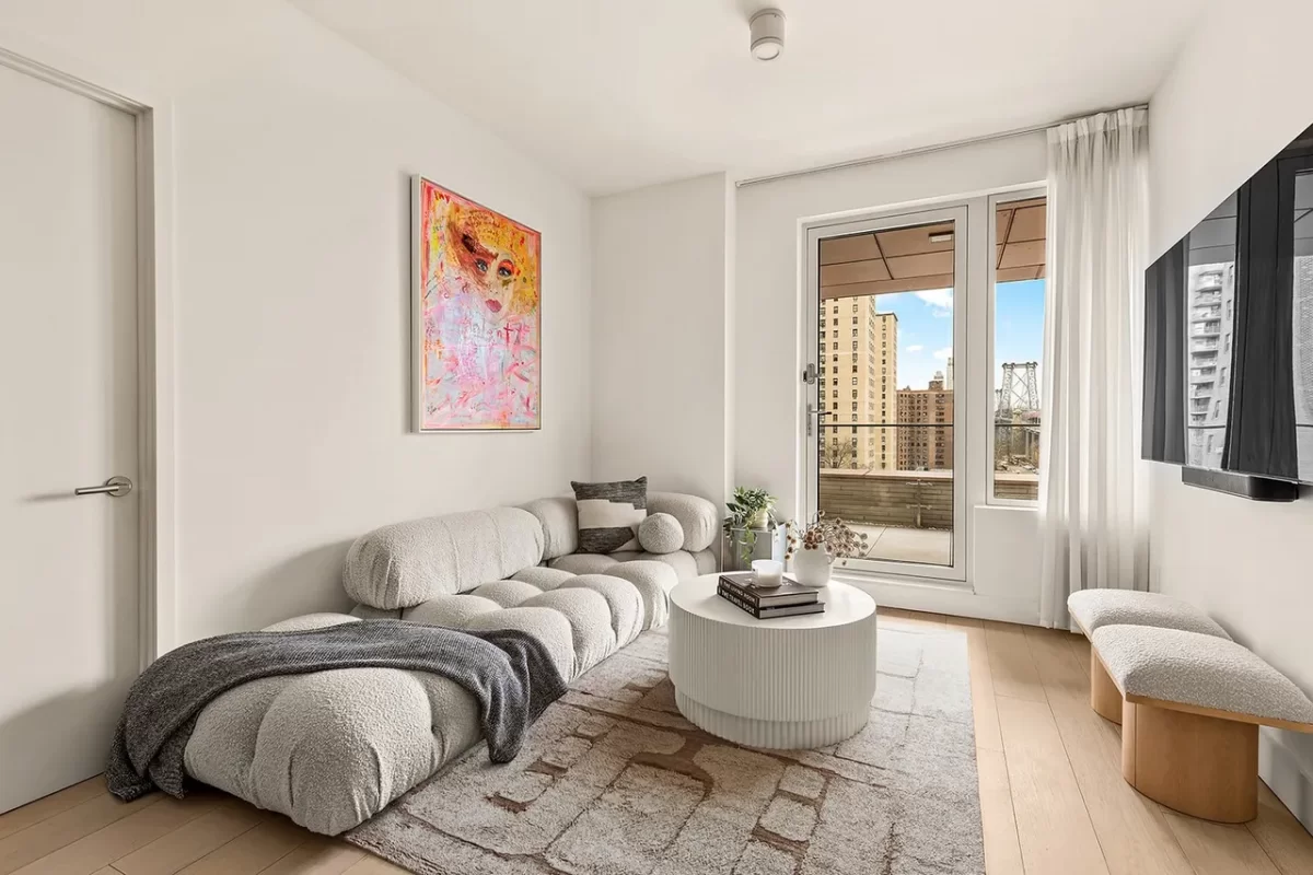 2BR Condo for Sale in Manhattan, NY