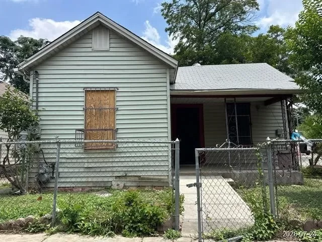 2BR House for Sale in San Antonio, TX