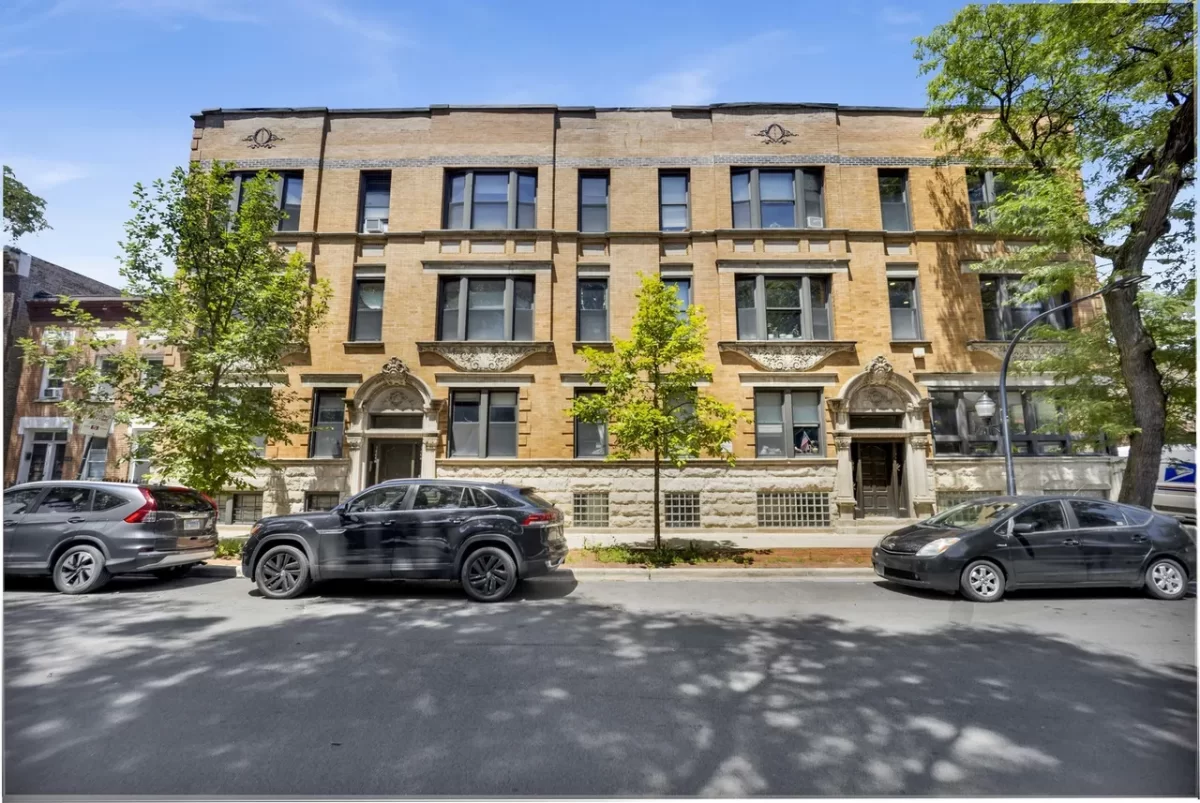 2BR Condo for Sale in Chicago, IL