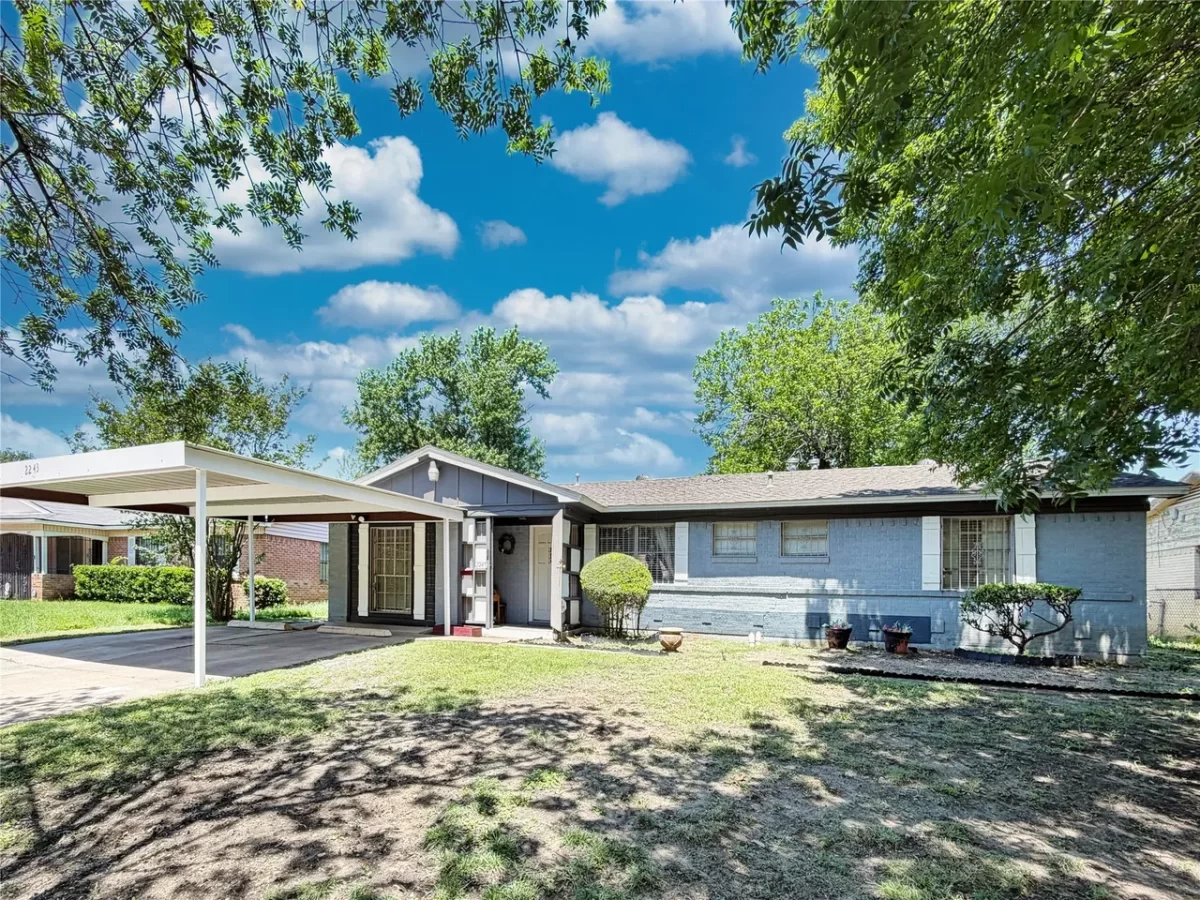 4BR House for Sale in Dallas, TX