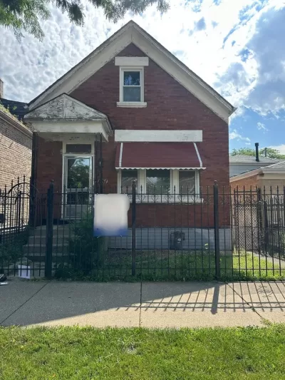 3BR House for Sale in Chicago, IL