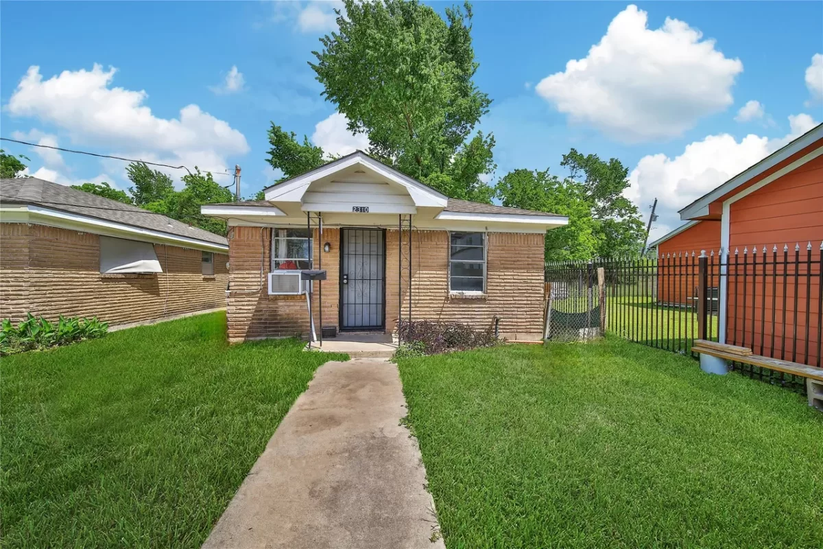 2BR House for Rent in Houston, TX