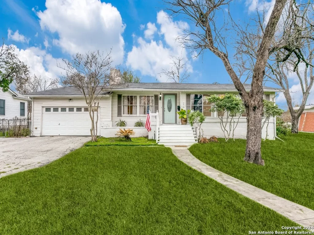 3BR House for Rent in Terrell Hills, TX
