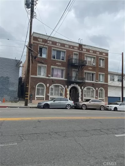 7BR Multi-Family for Sale in Los Angeles, CA