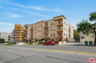 2BR Condo for Sale in Los Angeles, CA