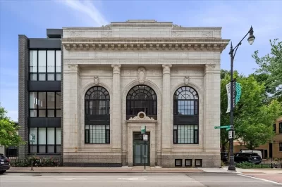 4BR Condo for Sale in Chicago, IL