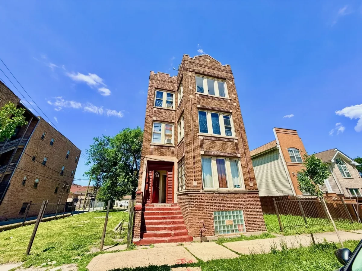1BR Multi-Family for Sale in Chicago, IL