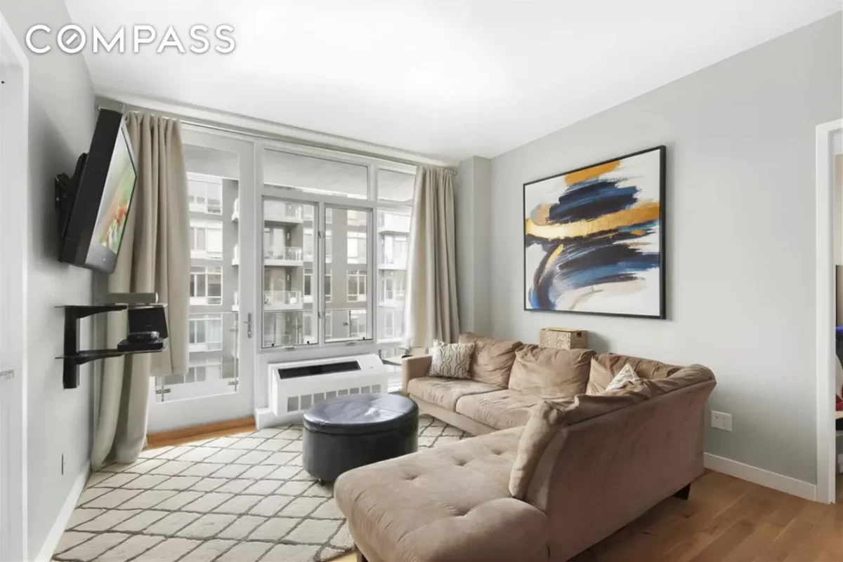 2BR Condo for Sale in Manhattan, NY