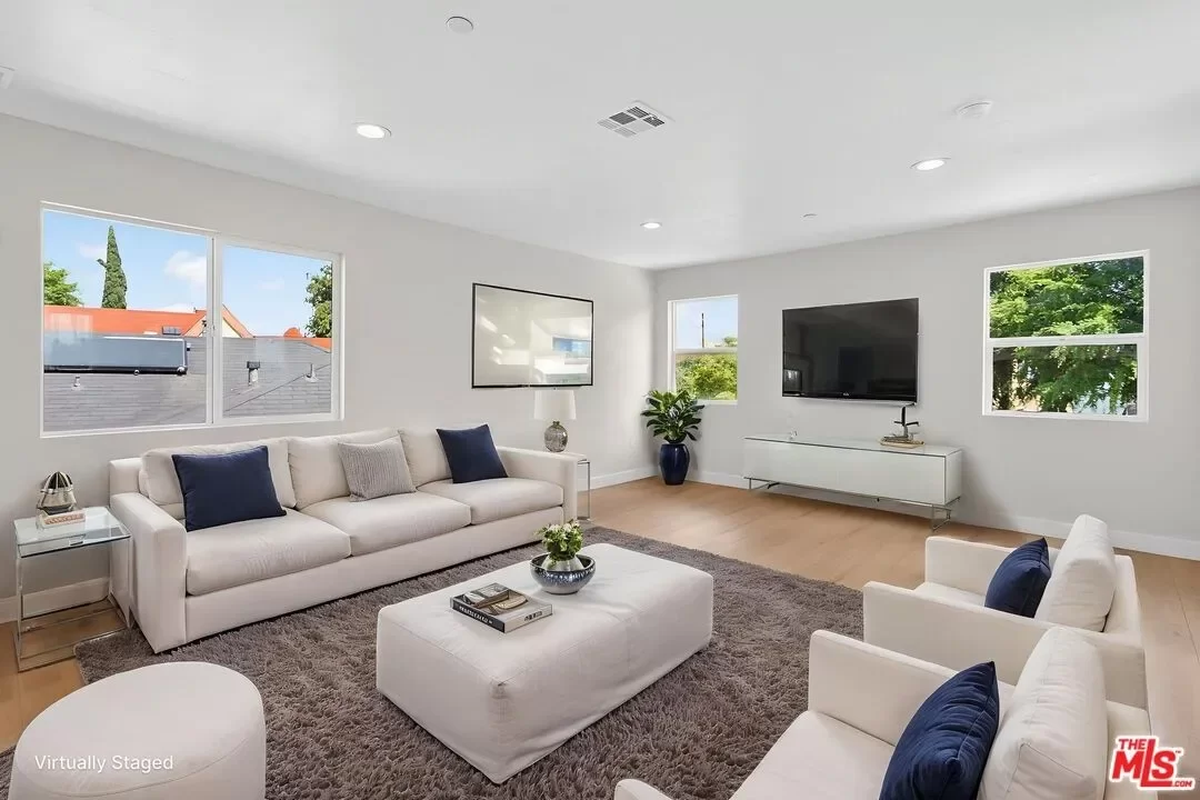 5BR Townhouse for Rent in Los Angeles, CA