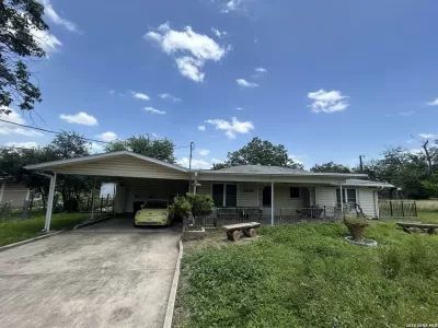 4BR House for Sale in San Antonio, TX