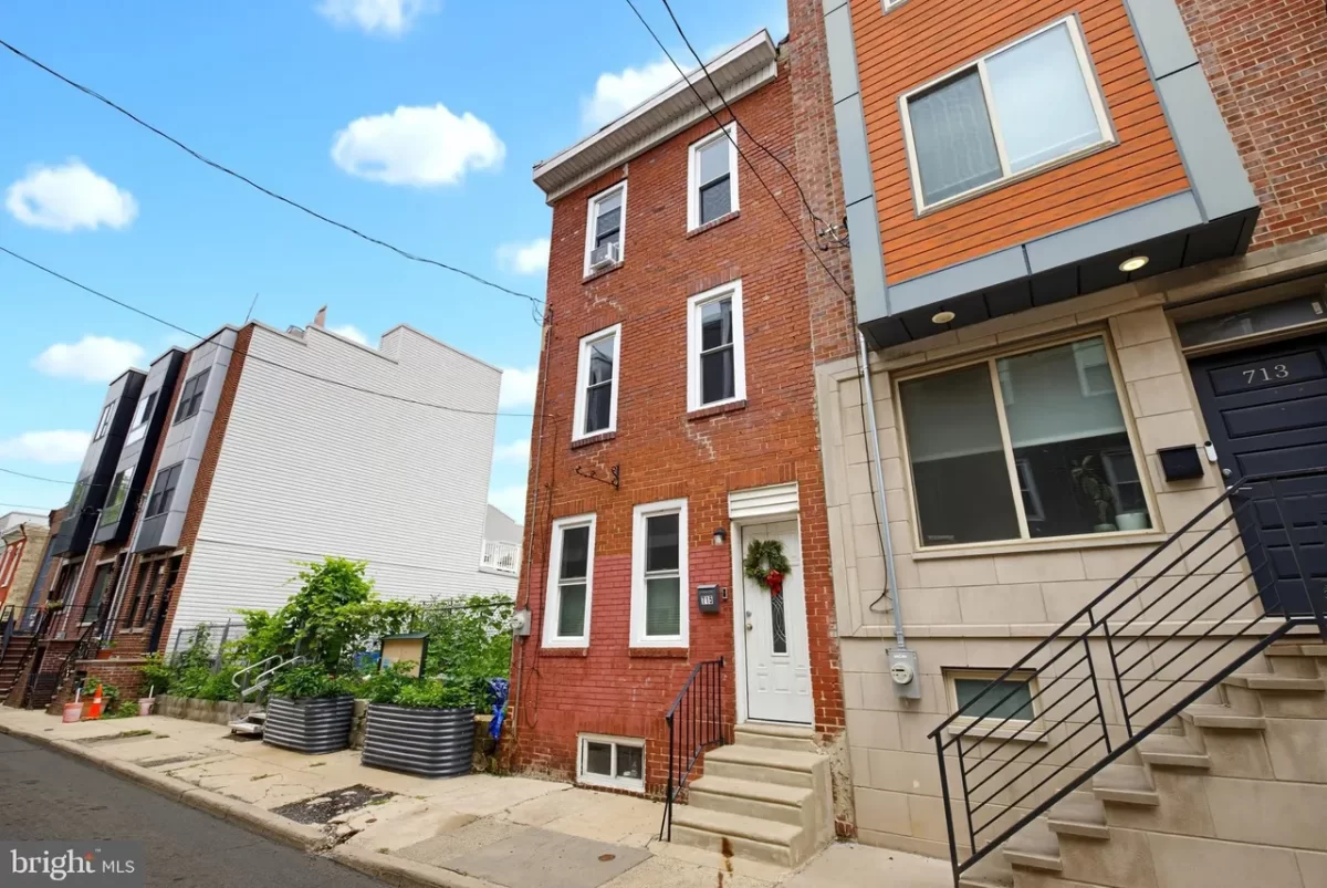 3BR Townhouse for Sale in Philadelphia, PA