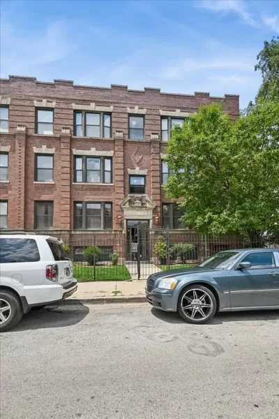 2BR Condo for Rent in Chicago, IL
