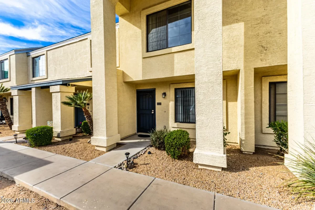 2BR Townhouse for Sale in Glendale, AZ