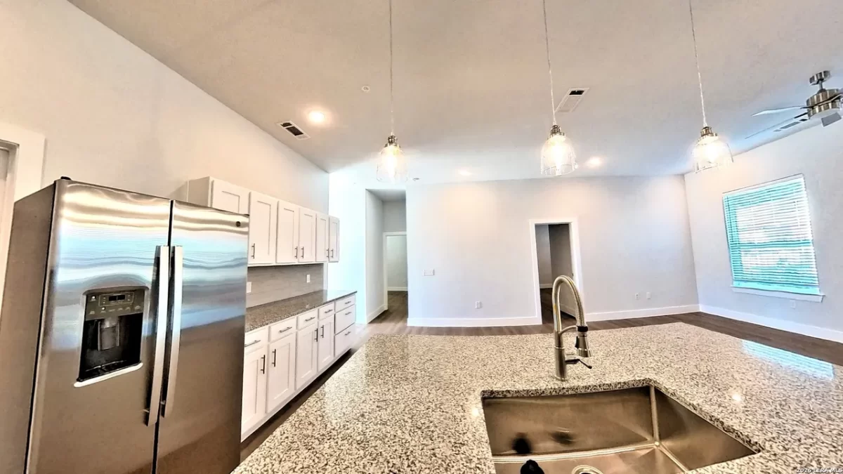 2BR House for Rent in San Antonio, TX