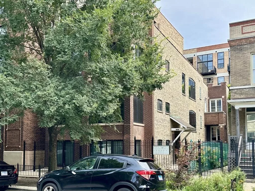 2BR Apartment for Rent in Chicago, IL