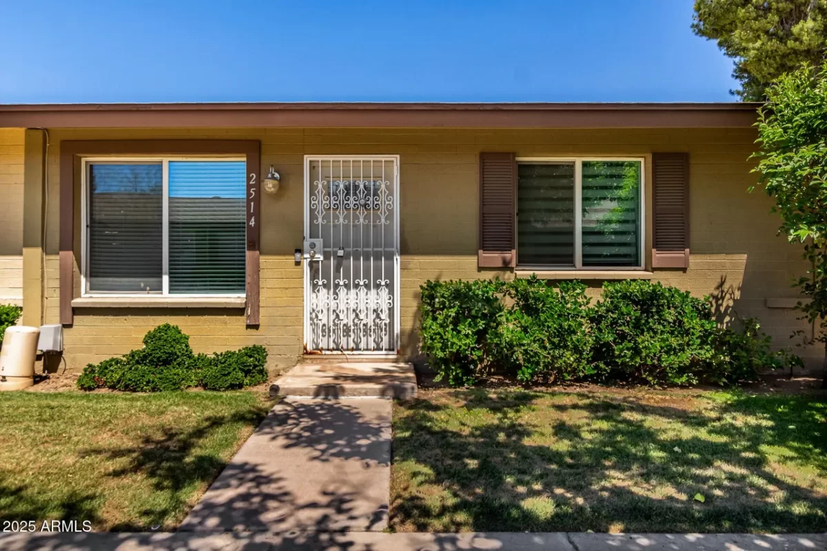 2BR Townhouse for Sale in Phoenix, AZ