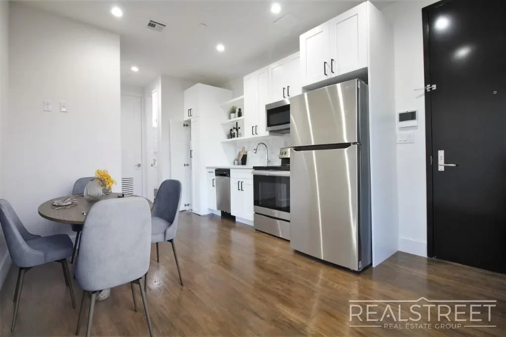 2BR House for Rent in Brooklyn, NY