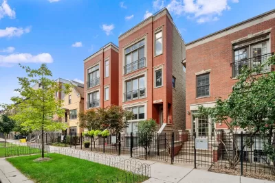 2BR Condo for Sale in Chicago, IL