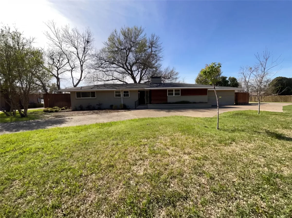 4BR House for Sale in Dallas, TX