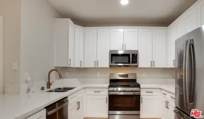 2BR Condo for Rent in Los Angeles, CA
