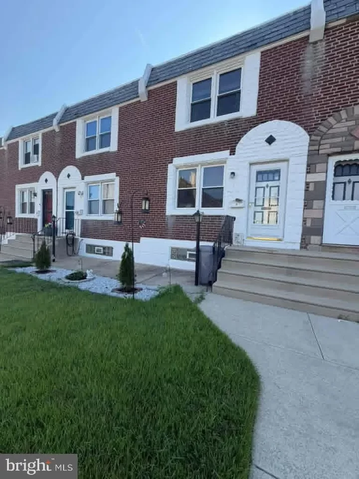 2BR Townhouse for Sale in Philadelphia, PA
