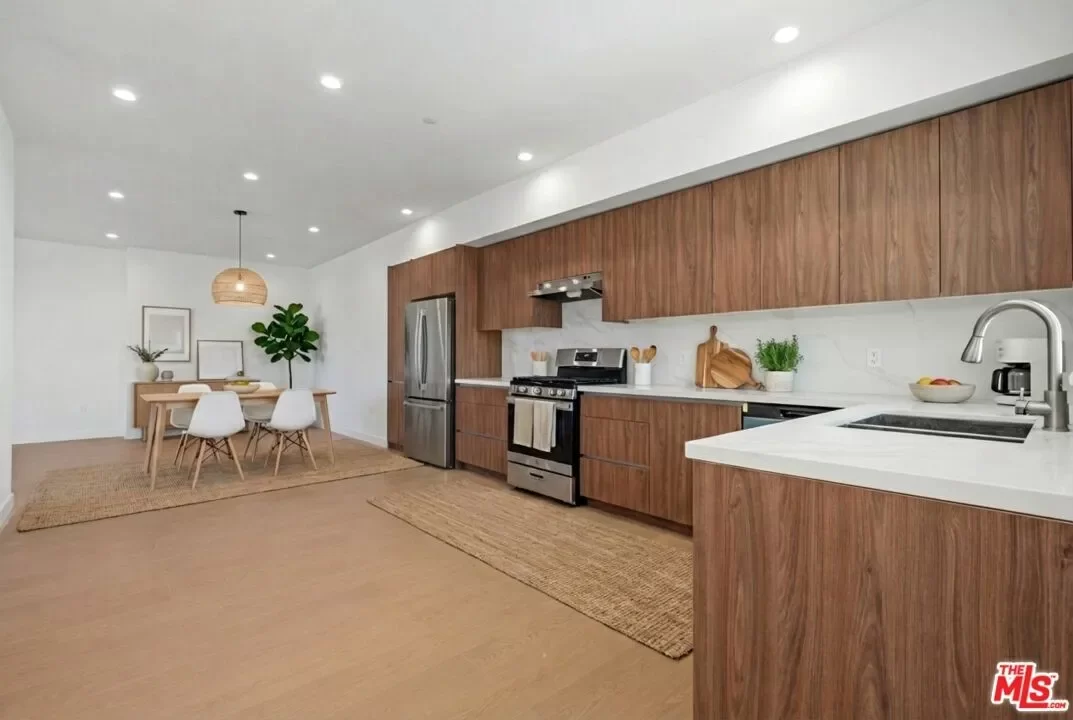 3BR Townhouse for Rent in Los Angeles, CA