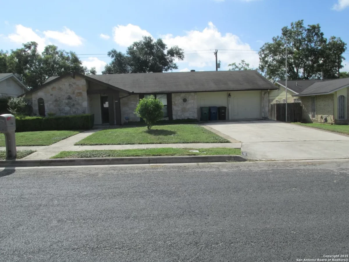 3BR House for Sale in San Antonio, TX