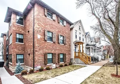 2BR Apartment for Rent in Chicago, IL