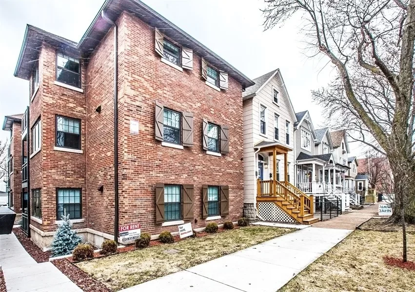 2BR Apartment for Rent in Chicago, IL