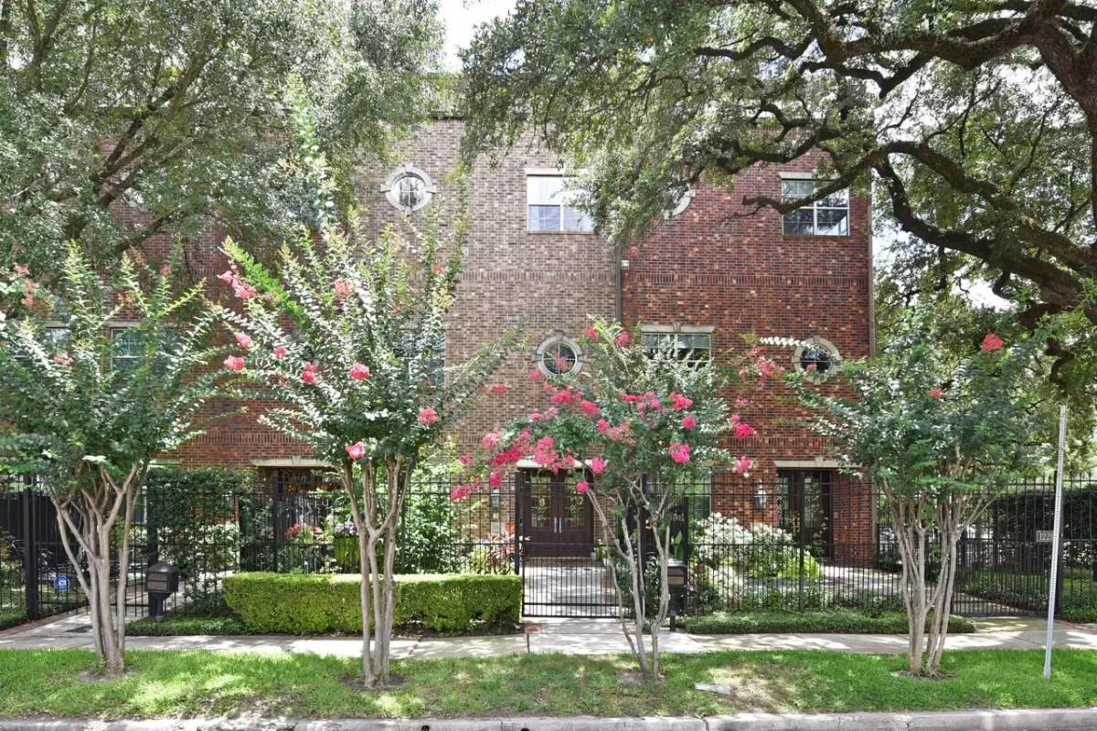 3BR Townhouse for Sale in Houston, TX