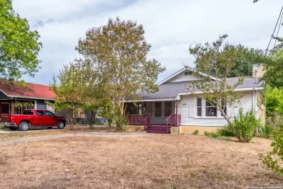 2BR House for Rent in San Antonio, TX