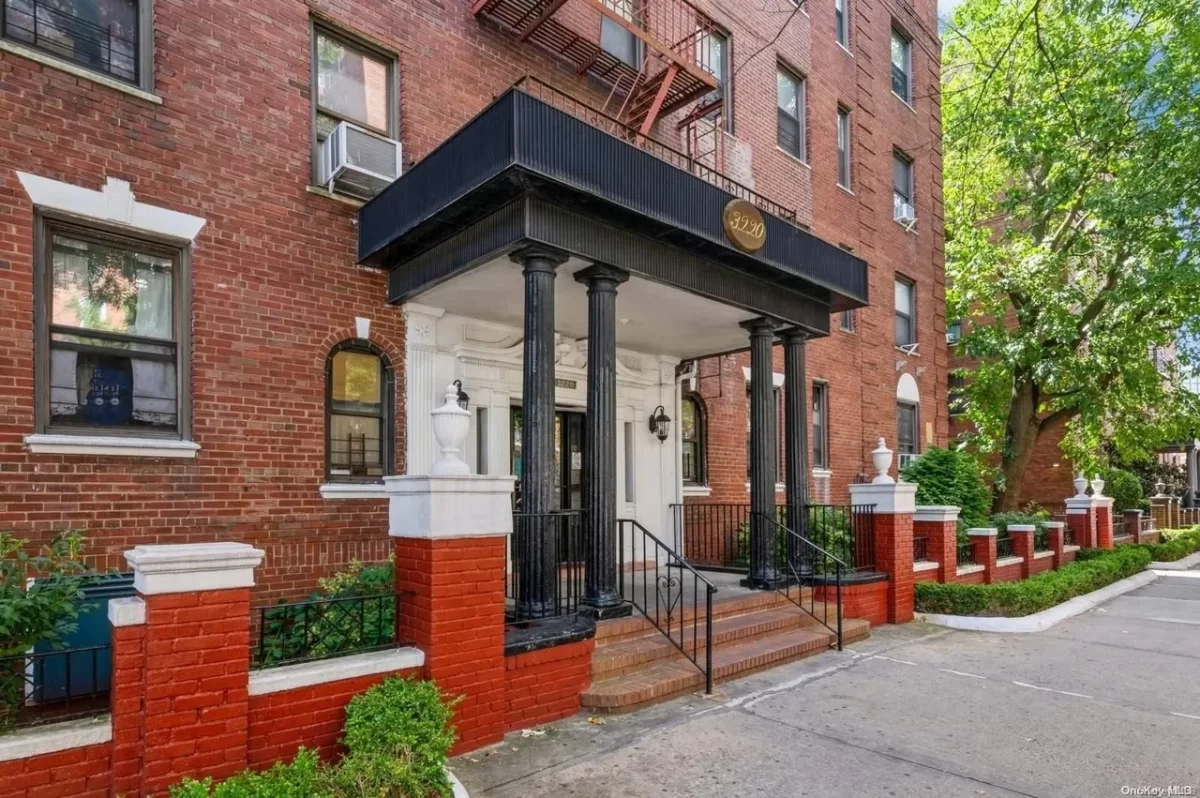 Condo for Sale in Brooklyn, NY