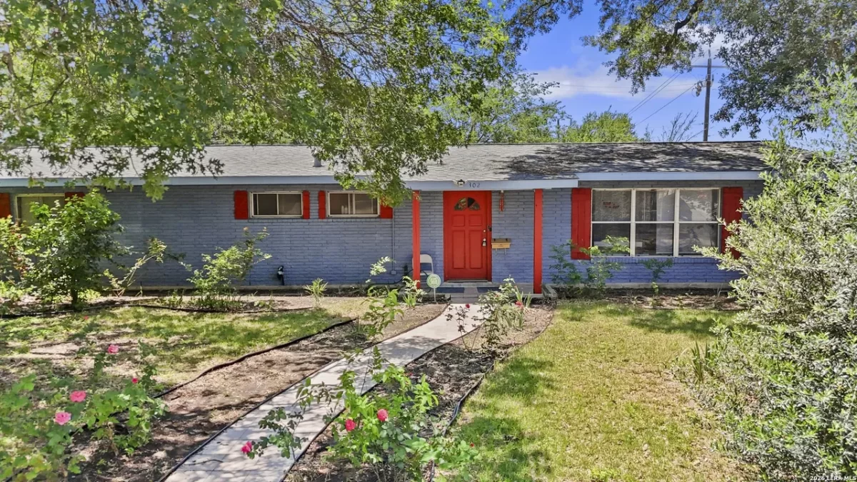 4BR House for Sale in San Antonio, TX