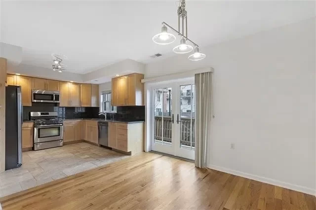 3BR Townhouse for Rent in Jersey City, NJ