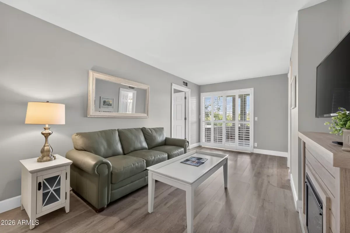 2BR Townhouse for Sale in Phoenix, AZ