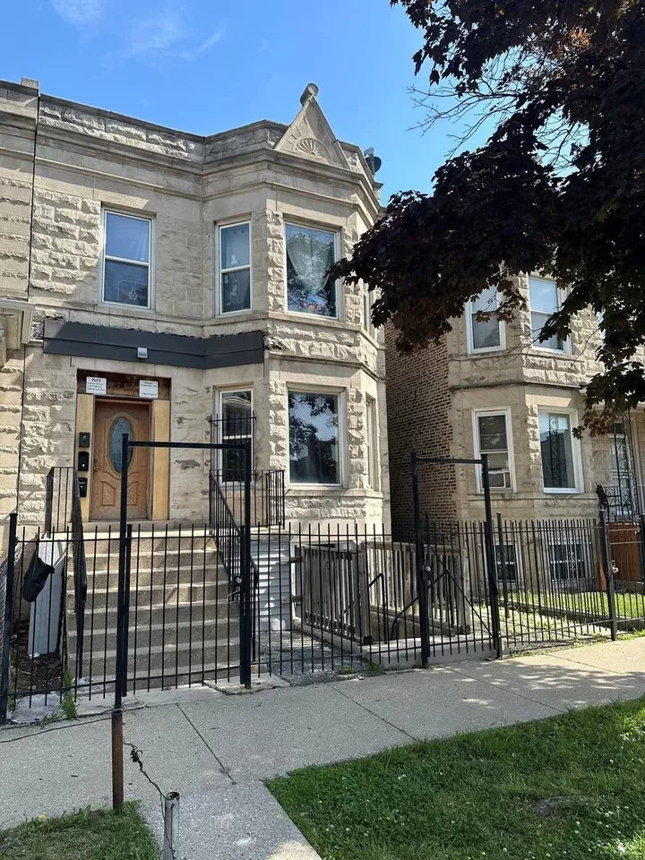 9BR Multi-Family for Sale in Chicago, IL