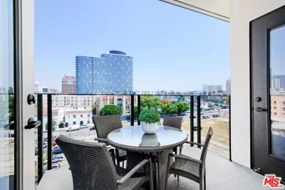 2BR Apartment for Rent in Los Angeles, CA