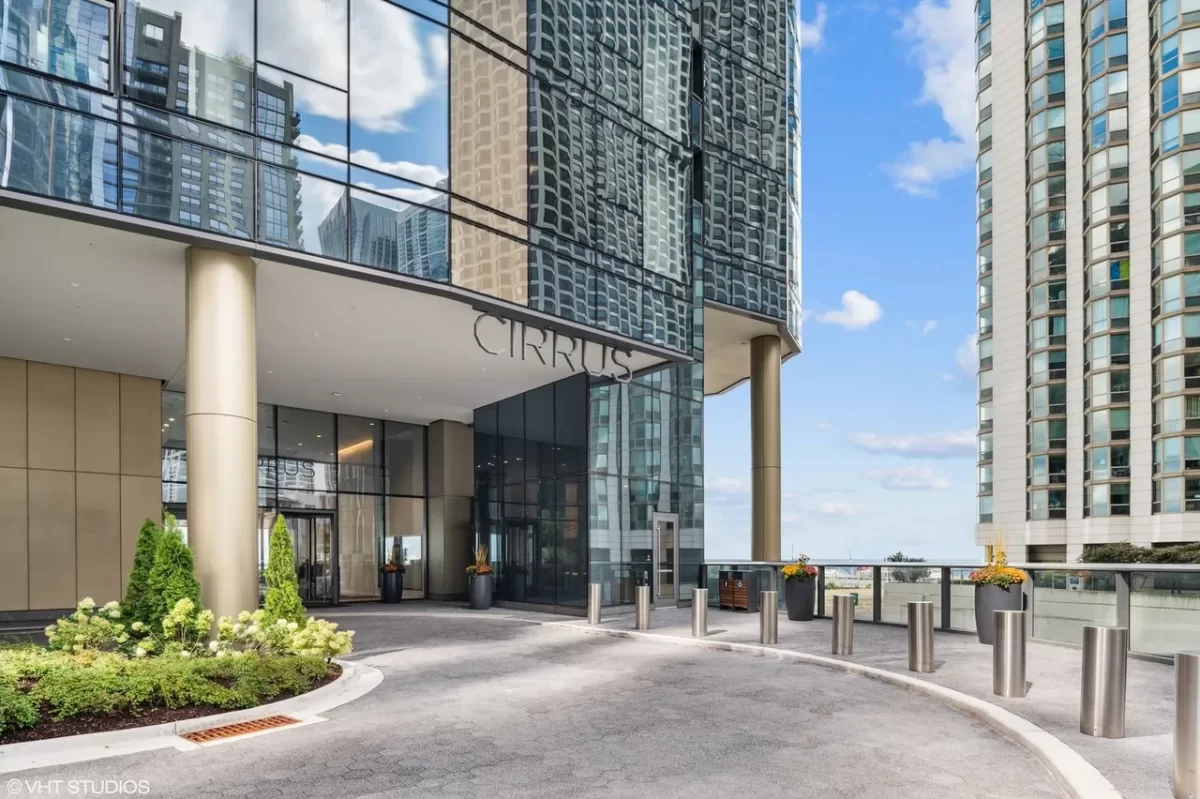3BR Condo for Sale in Chicago, IL