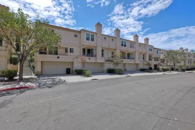 2BR Townhouse for Sale in San Diego, CA