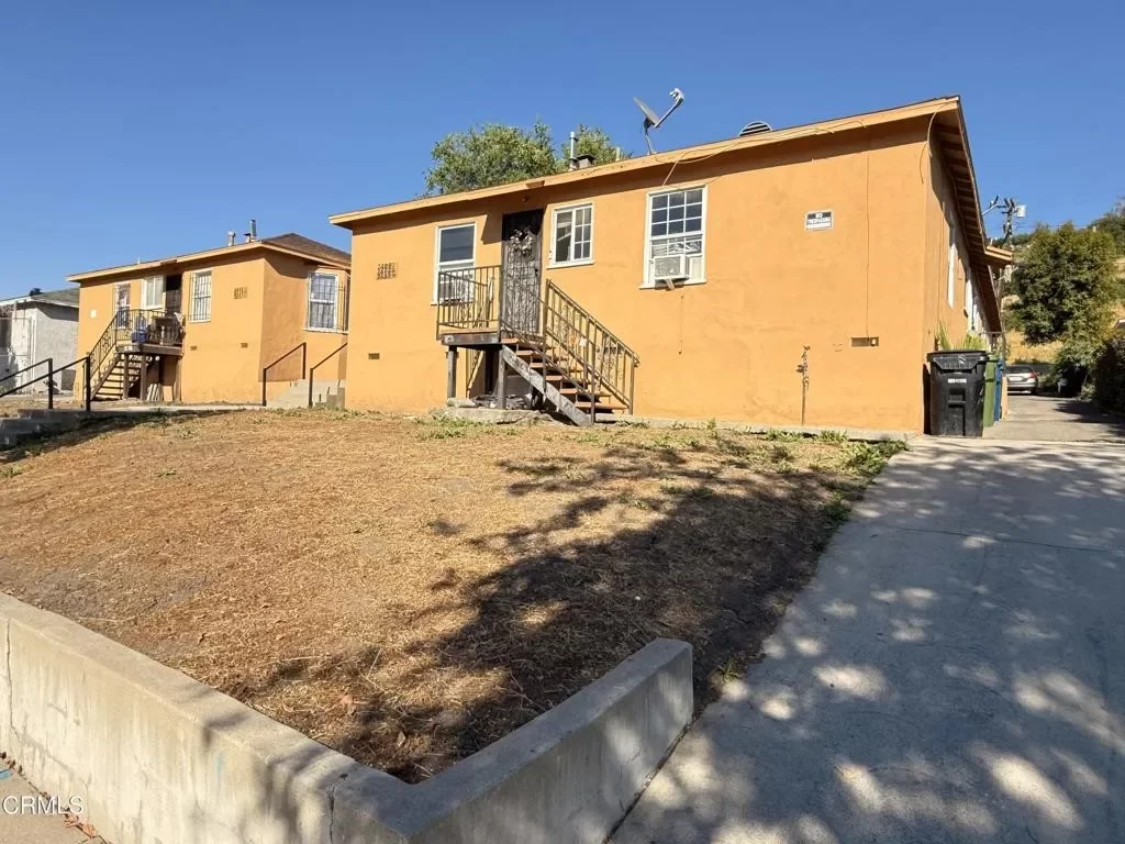 6BR Multi-Family for Sale in Los Angeles, CA
