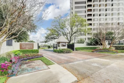 2BR Condo for Sale in Houston, TX