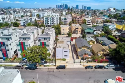 8BR Multi-Family for Sale in Los Angeles, CA