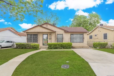 2BR House for Sale in San Antonio, TX