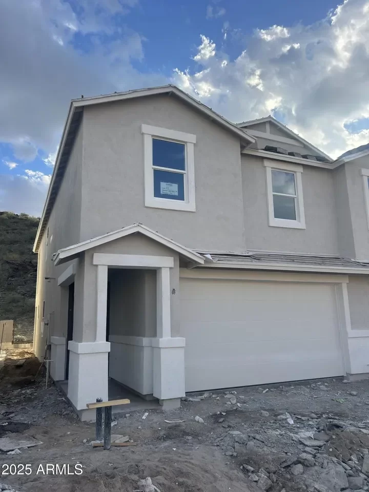 4BR Townhouse for Sale in Phoenix, AZ
